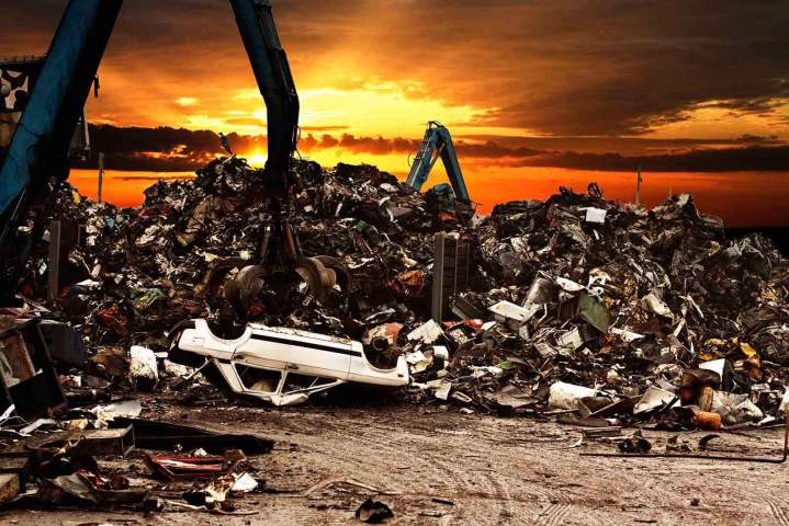 Destruction automobile Sainte Geneviève